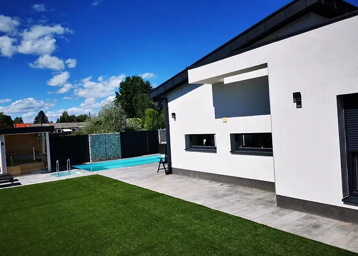 Luxory Minimal House 2. * Siofok